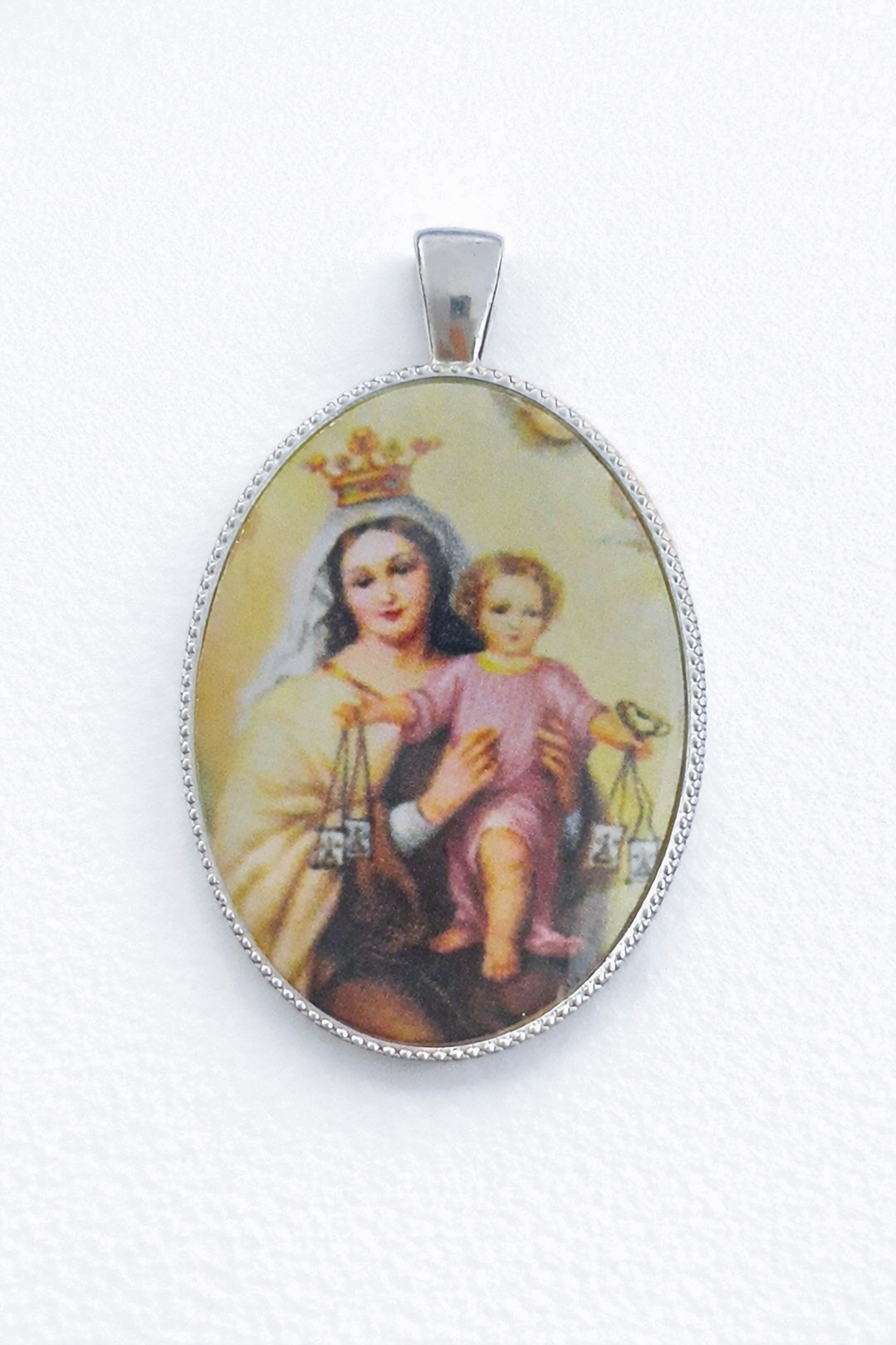 Medalla de La Virgen del Carmen en Plata de Ley, 30 x 40 mms. - Imagen 2