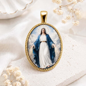 Medalla Oval Virgen Milagrosa en Plata de Ley chapada en oro 24 x 18 mms.