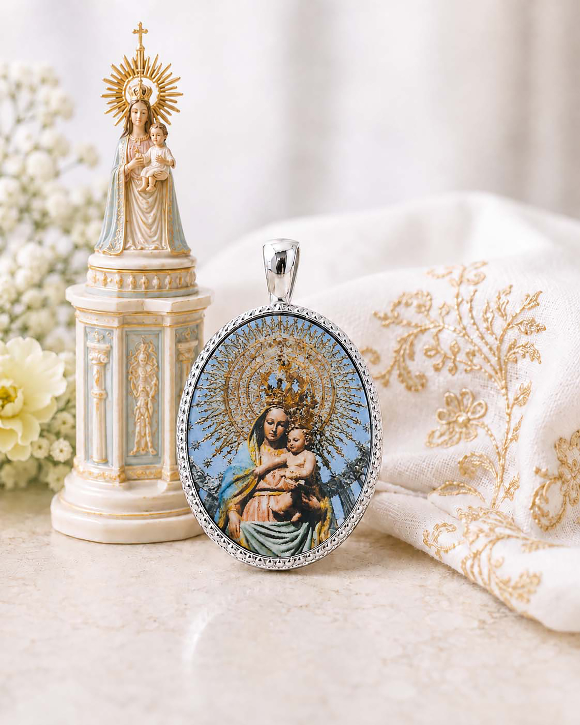 Medalla Oval de la Virgen del Pilar, Plata de Ley 24 x 18 mms.